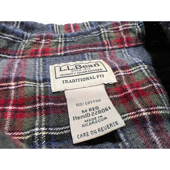 Men’s L.L. Bean flannel button up medium - Picture 3 of 3
